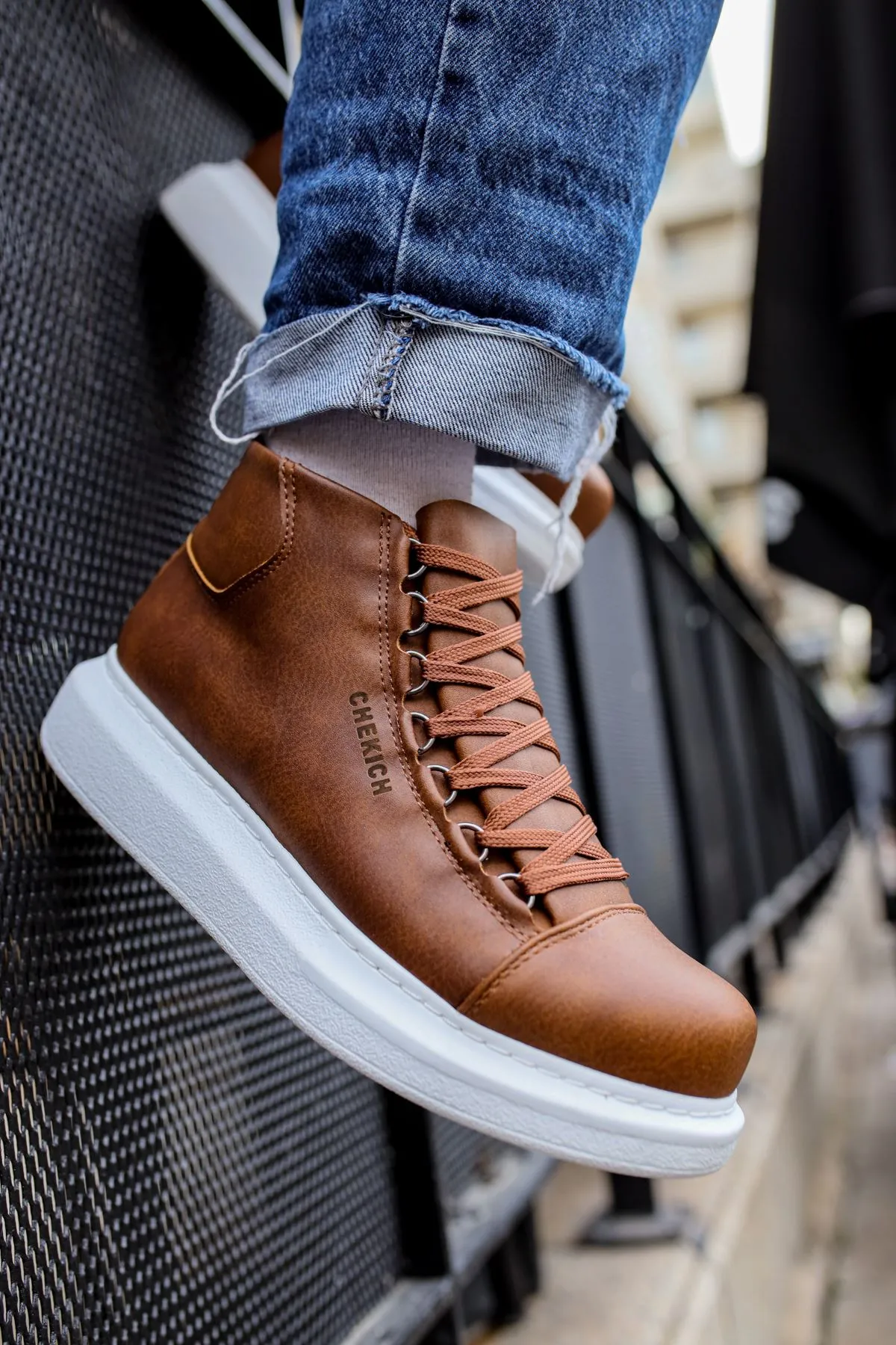 Brown Mid Top Sneaker CH258