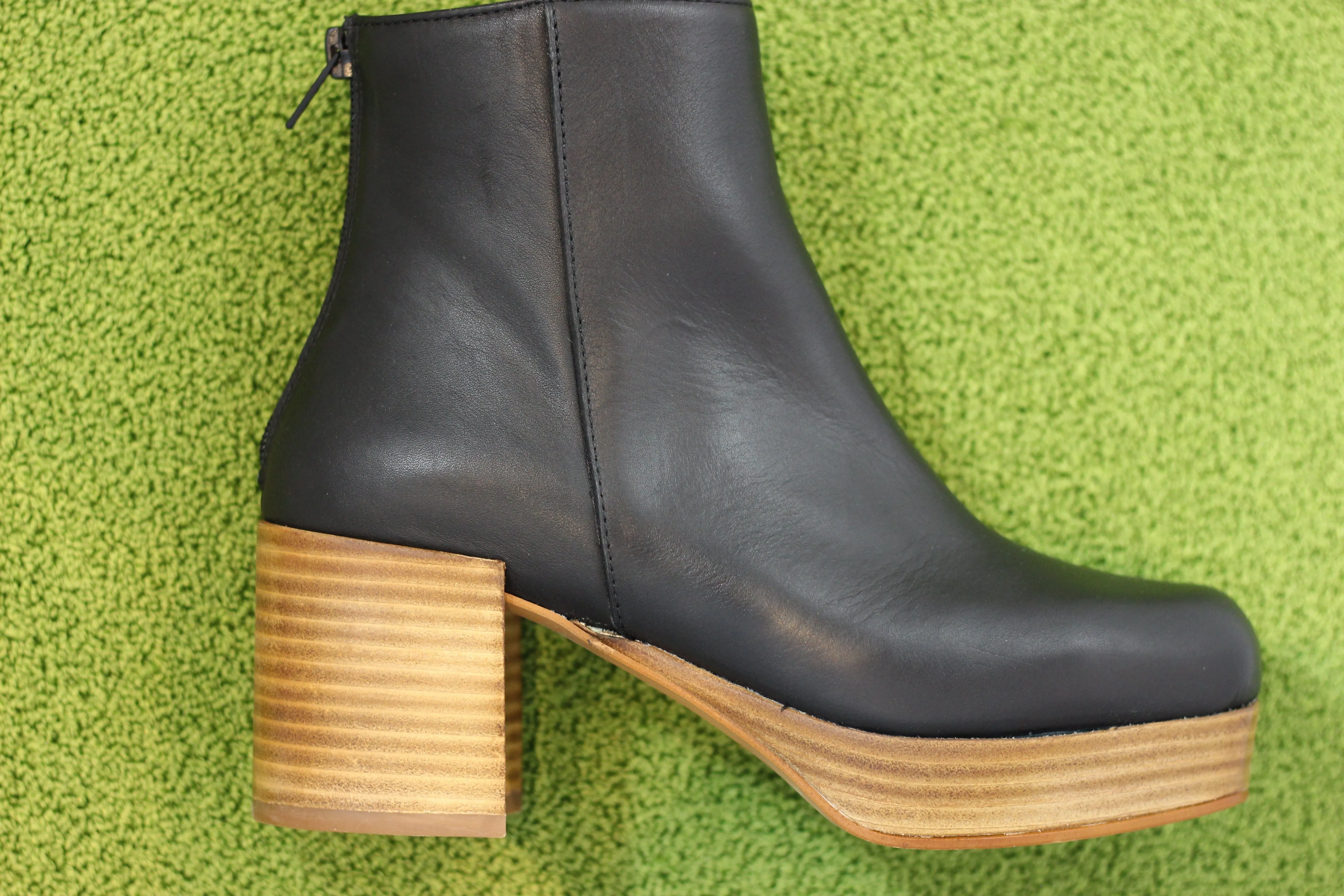 Women's Speed Boot - Black Calf